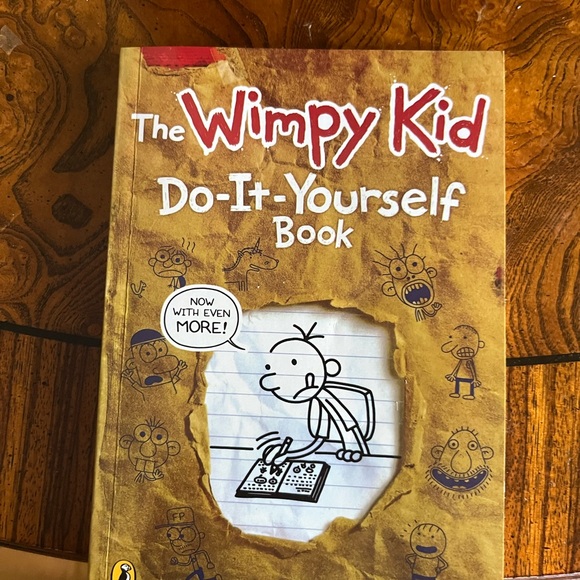 Diary of a Wimpy Kid Books 9 - Picture 7 of 7